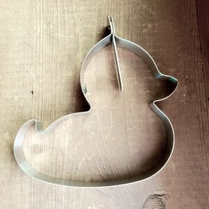 Silvertone Metal 6" Duck Bird Cookie Cutter with fold down handle Art Mold